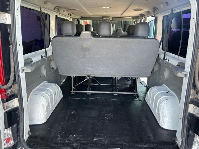 RENAULT TRAFIC 9 SEATS 2.0 DCI SPANISH LHD IN SPAIN 137000 MILES SUPERB 2013